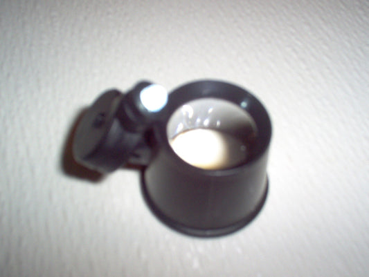 Eye Loupe with rotating light